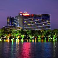 Lijiang Waterfall Hotel Guilin