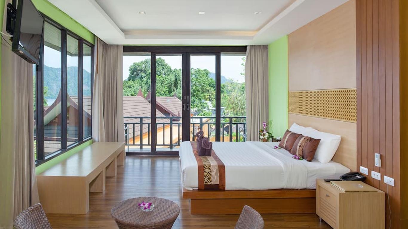 Phi Phi Long Beach Resort & Villa