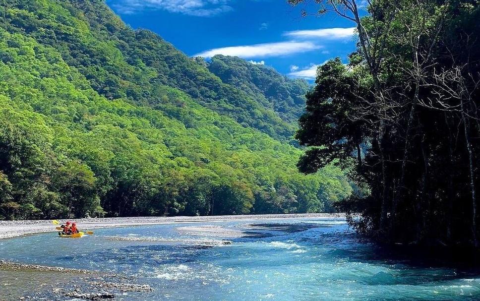 Pemandangan luar Foto