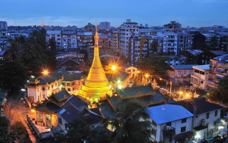 Pemandangan luar Foto