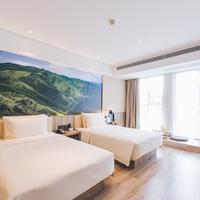 Atour Hotel (Nanjing Xingang Development Area)