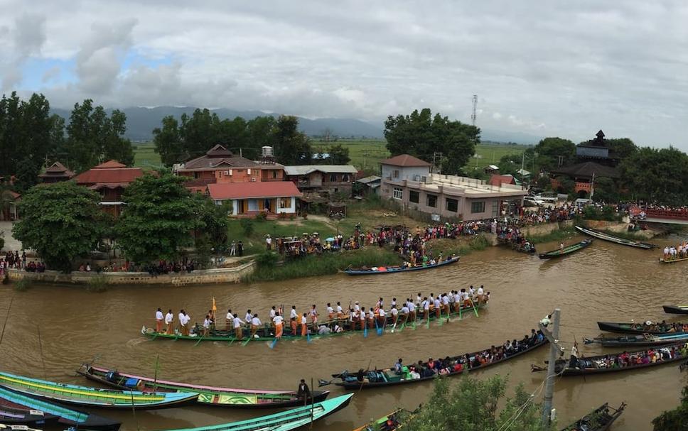 Pemandangan luar Foto