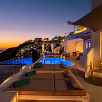 Kima Oia Suites